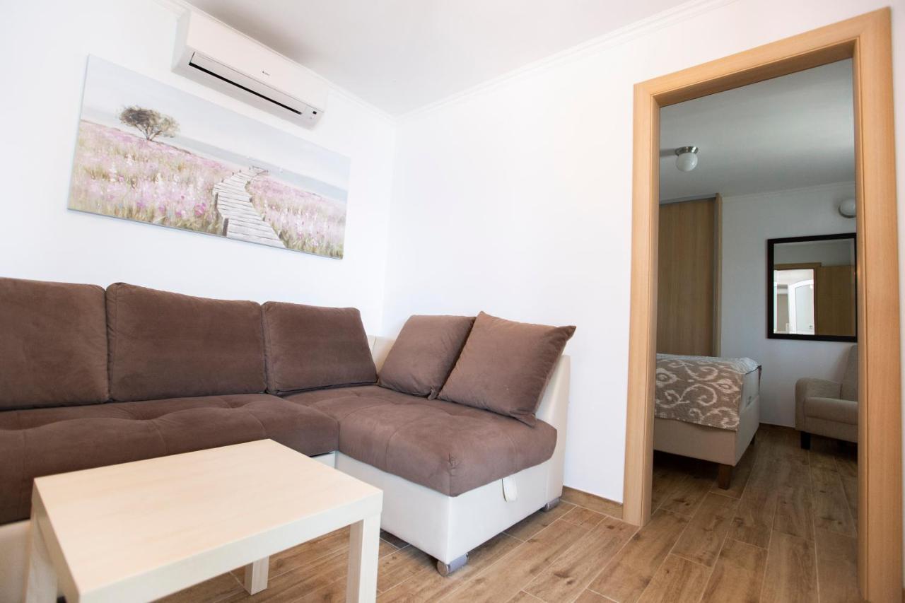 Seaview Apartment